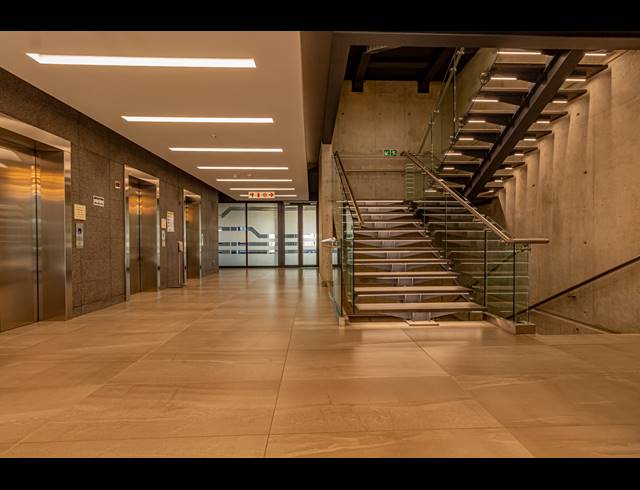 22M² SERVICED OFFICE TO LET IN VORNA VALLEY